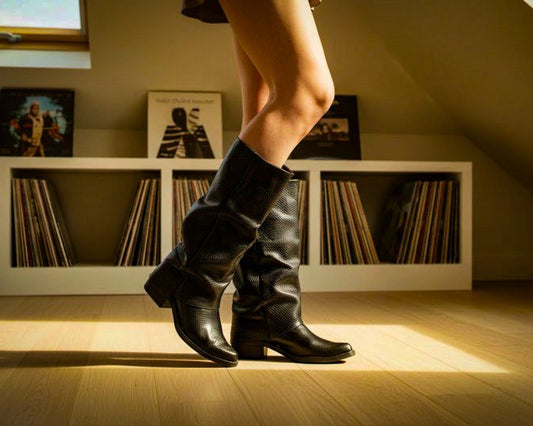 Bota "Odyssey Black"